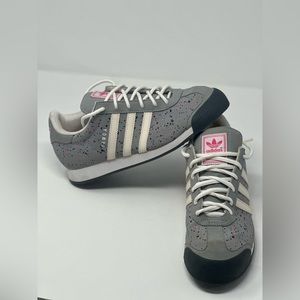 Adidas Samoa gray pink paint splatter size 6.5